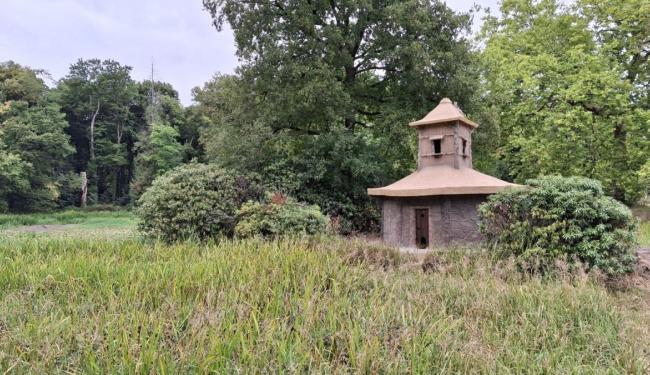 Het eendenpaviljoen bevindt zich op een klein eiland in de vijver van Hof ter Borght - Copyright: Stichting Kempens Landschap