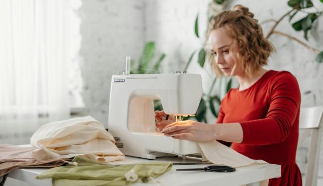 NAAIEN: retouches en pimpen © Pexels