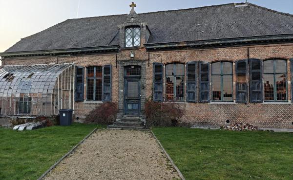 Restauratie pastorie in Houtvenne van start